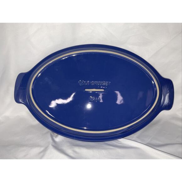 NEW LE CREUSET COBALT BLUE LOTUS OVAL CASSEROLE W/ PLATTER STONEWARE 16" - Picture 12 of 12